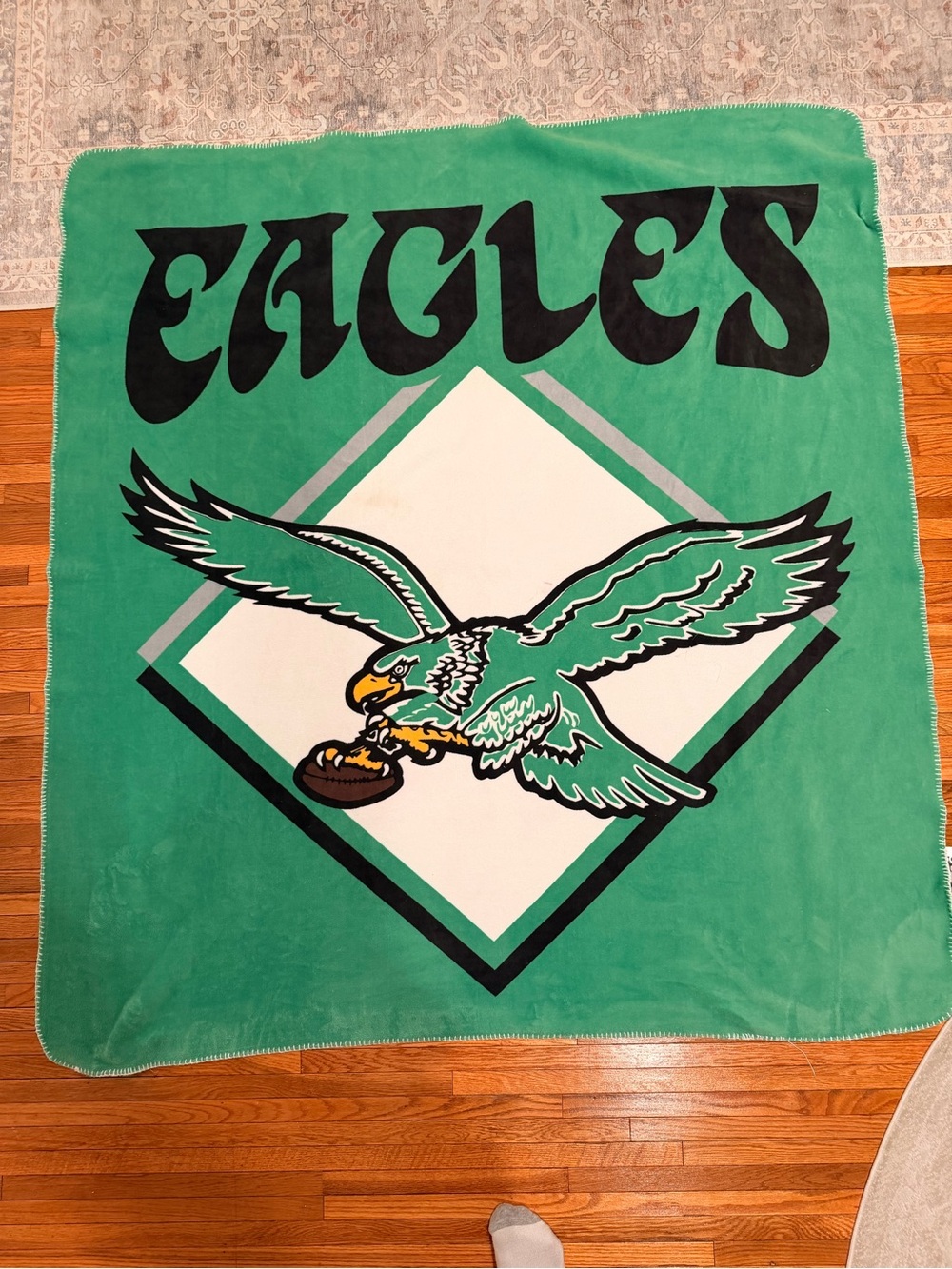 Eagles Green Plush Throw Blanket - Team Graphic